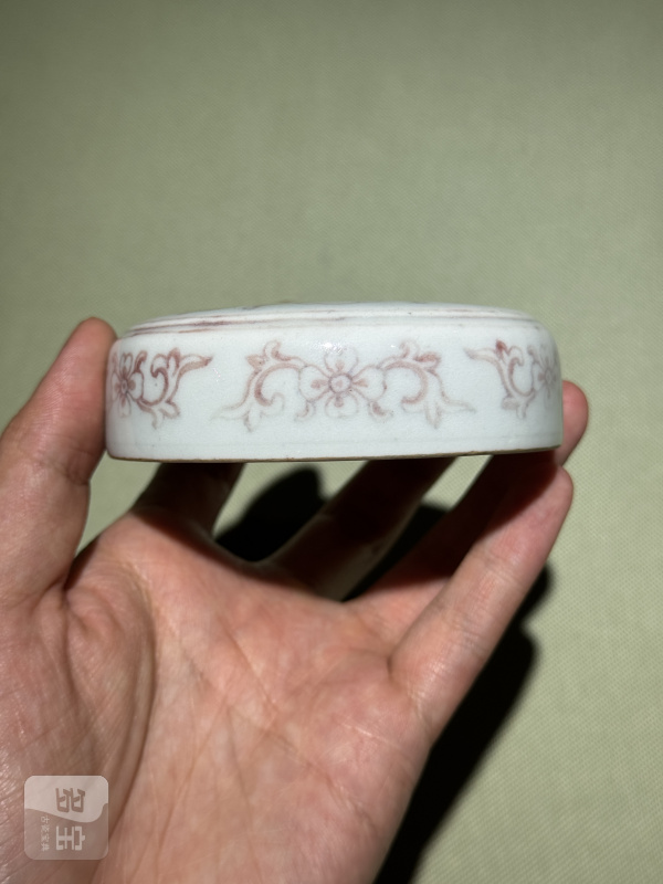 清乾隆 釉里红缠枝西番莲纹盖罐 - 图12